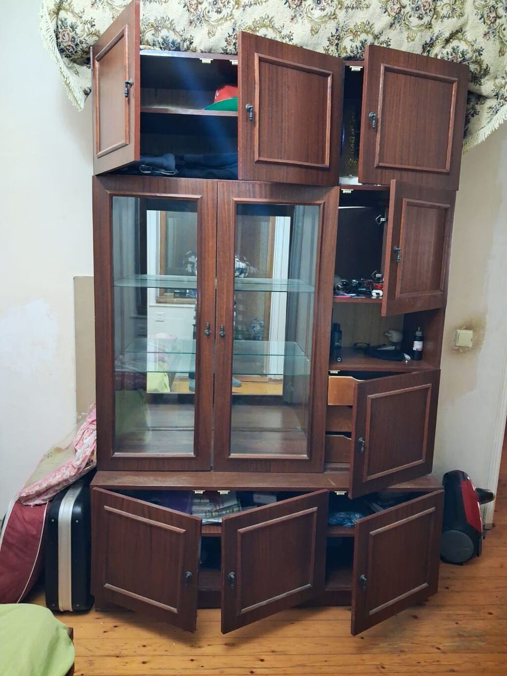 Vitralı qonaq otağı şkaf-divan modulu ünvan Hövsan - Material: taxta — Mallar, Bakı (2)