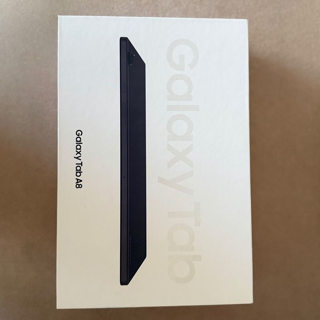 Samsung Galaxy Tab A8 planşeti. Şəkillərdə qutu üzərində model və — Samsung, Bakı