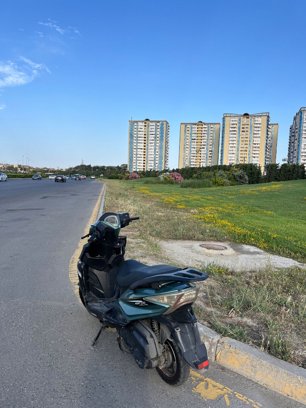 Salam bütün sənədləri qaydasındadı ağ nömrəsi var.125 kubdu.Texniki — Motosikletlər, Bakı (4)