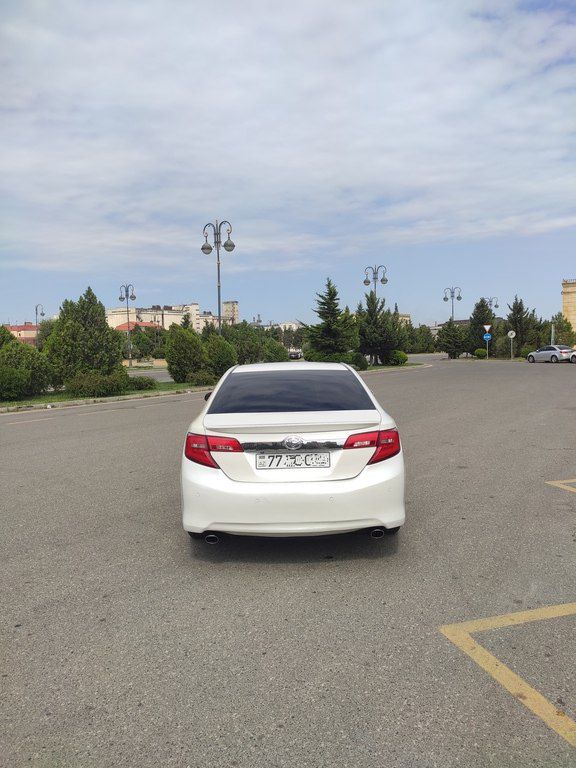 Toyota Camry, 2.5 L, 2013 il, 300 000 km — Avtomobillər, Bakı (12)