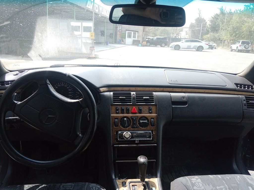 Mercedes E 240, 2.4 L, 1998 il, 306 769 km — Avtomobillər, Bakı (5)