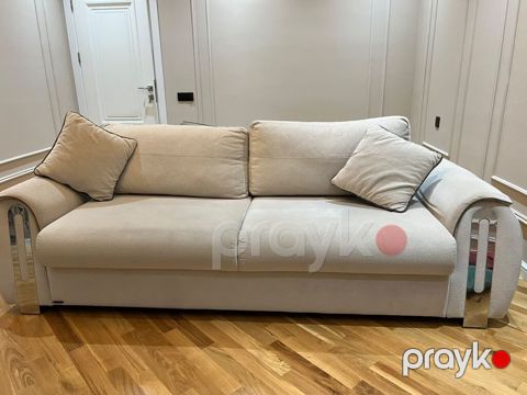 Divan 250 manat açılır bazlı ünvan inqilab Aynur günəş — Bakı