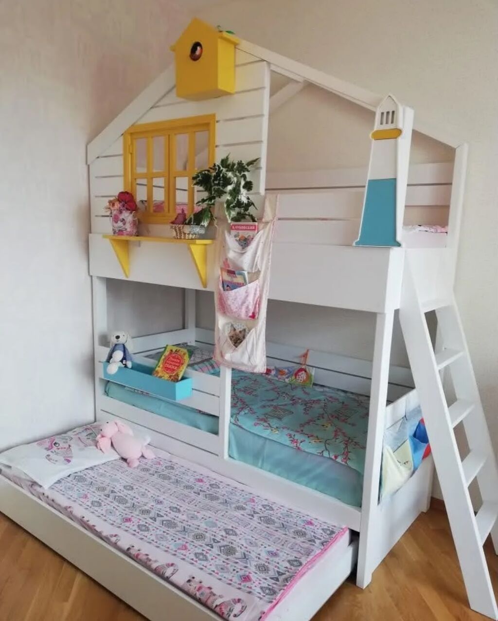 İki mertebe kravat. 500azn. Ölcü 186 uzunu 86 en 190 hündürluk — Mebel, Mehdiabad