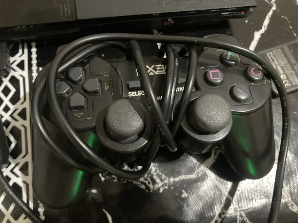 Playstation 2 Slim Yanında 1 Pult+ Pes Serisi fifa ve elave oyunlar — Elektronika, Cəlilabad (5)