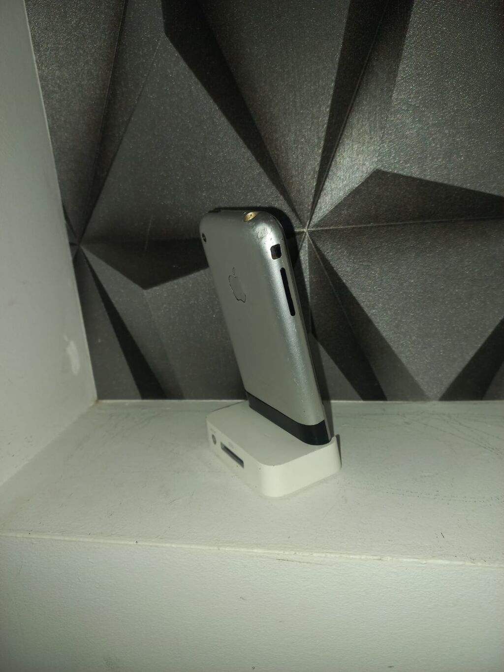 Gümüşü — Apple iPhone, Bakı (2)