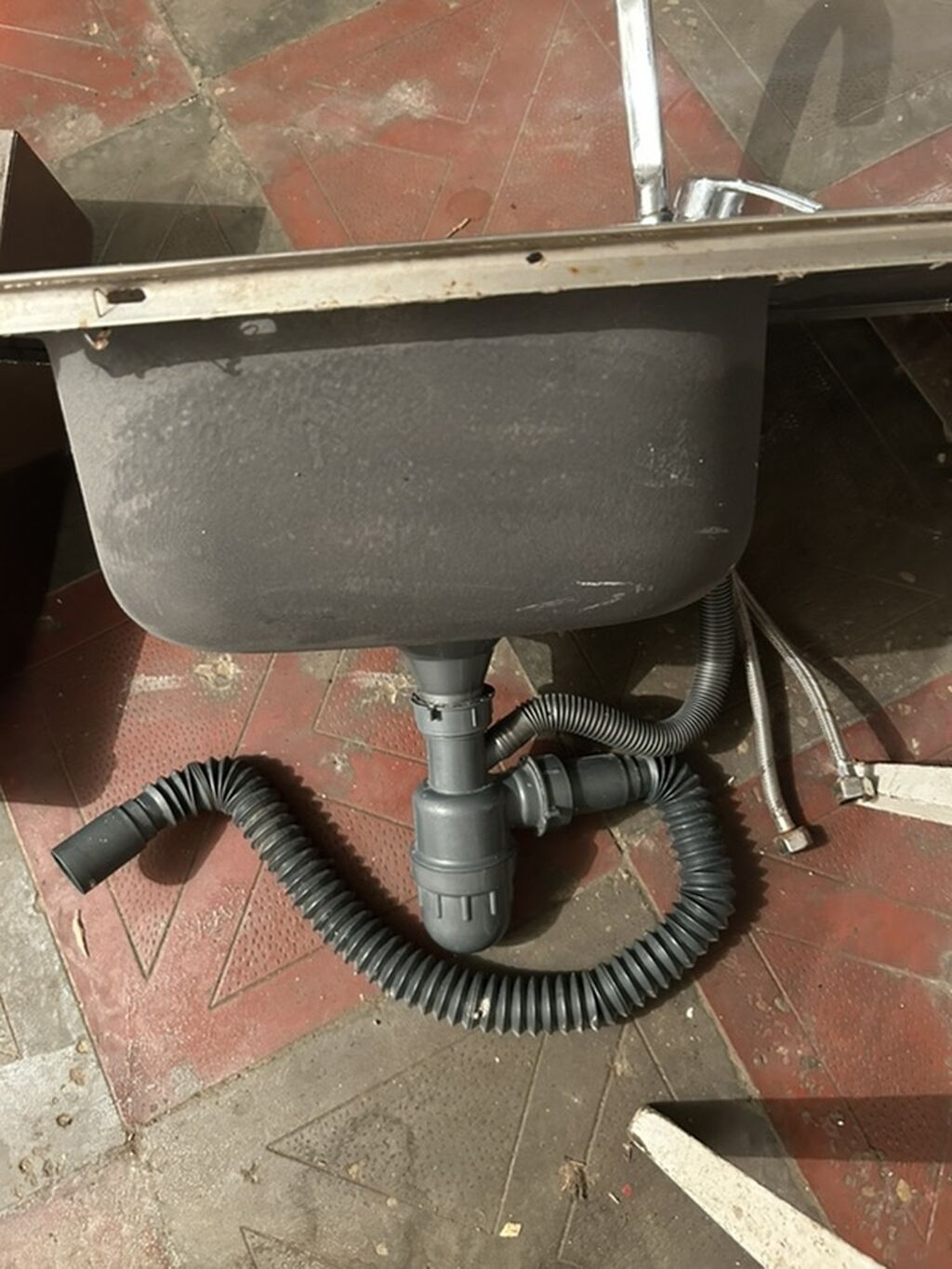 Paslanmayan poladdan mətbəx çanağı satılır. Model tək gözlüdür və sağ — Santexnika, Digah (4)