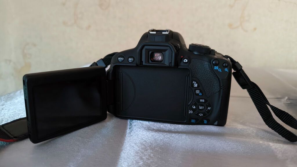 Canon EOS 700D fotoaparatı satılır Fotoaparat şəxsi istifadə üçün — Elektronika, Cəlilabad (2)