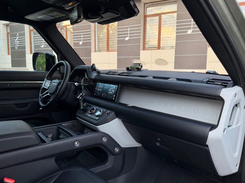 Land Rover Defender, 2.0 L, 2021 il, 146 000 km — Avtomobillər, Bakı (11)