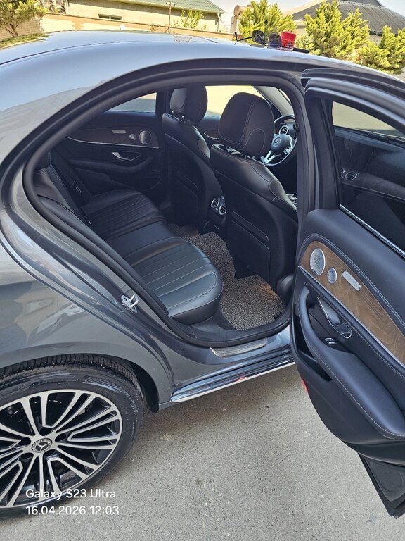 Mercedes E 300, 2.0 L, 2018 il, 119 400 km — Avtomobillər, Bakı (12)