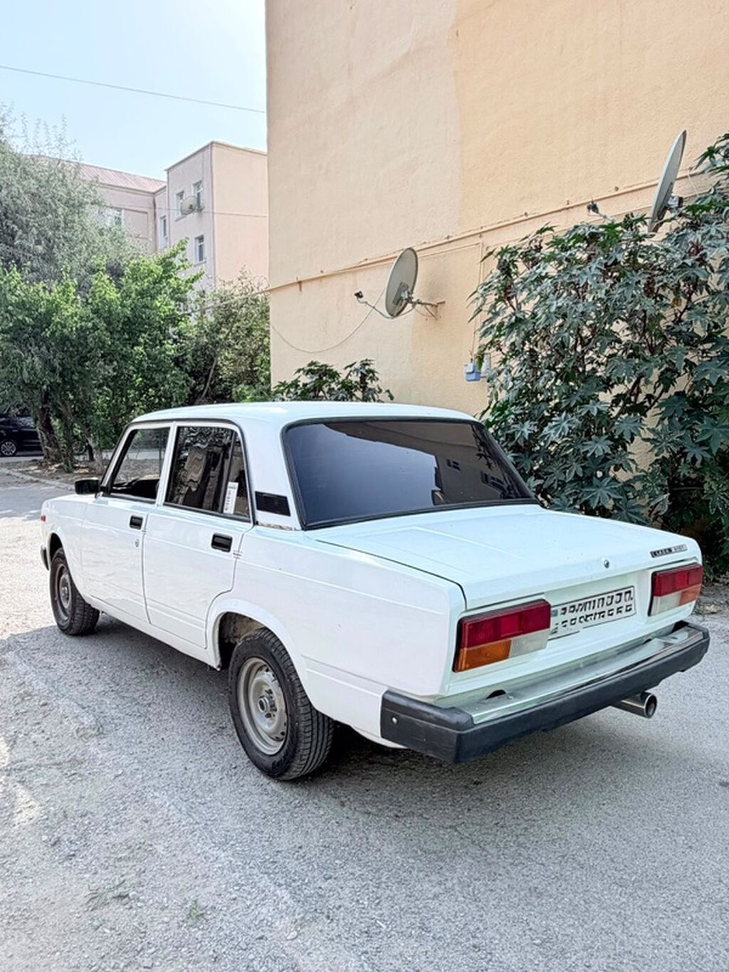 VAZ 2107, ağ rəngli sedan Xüsusiyyətlər və detallı təsvir: - Korpusu — Avto, Sumqayıt (8)