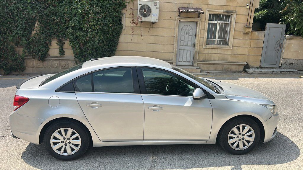 Chevrolet Cruze, 1.4 L, 2011 il, 325 000 km — Avtomobillər, Bakı (5)