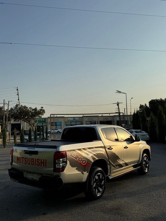 Mitsubishi L200, 2.4 L, 2022 il, 45 000 km — Avtomobillər, Bakı (9)