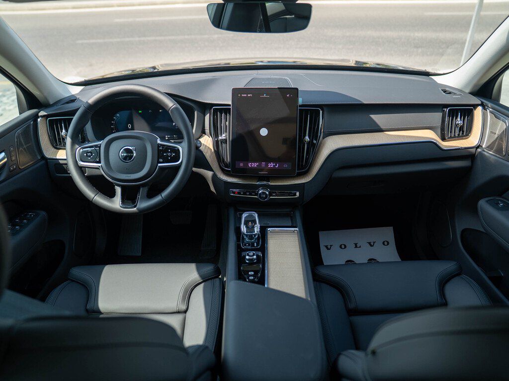 Volvo XC60, 2.0 L, 18.8 kWh, 2025 il, yeni — Avtomobillər, Bakı (3)