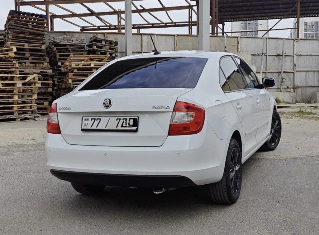 Skoda Rapid, 1.6 L, 2016 il, 243 000 km — Avtomobillər, Bakı (3)