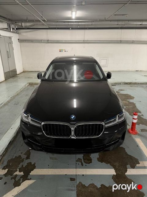 BMW 530e, 2.0 L, 12 kWh, 2023 il, 32 000 km