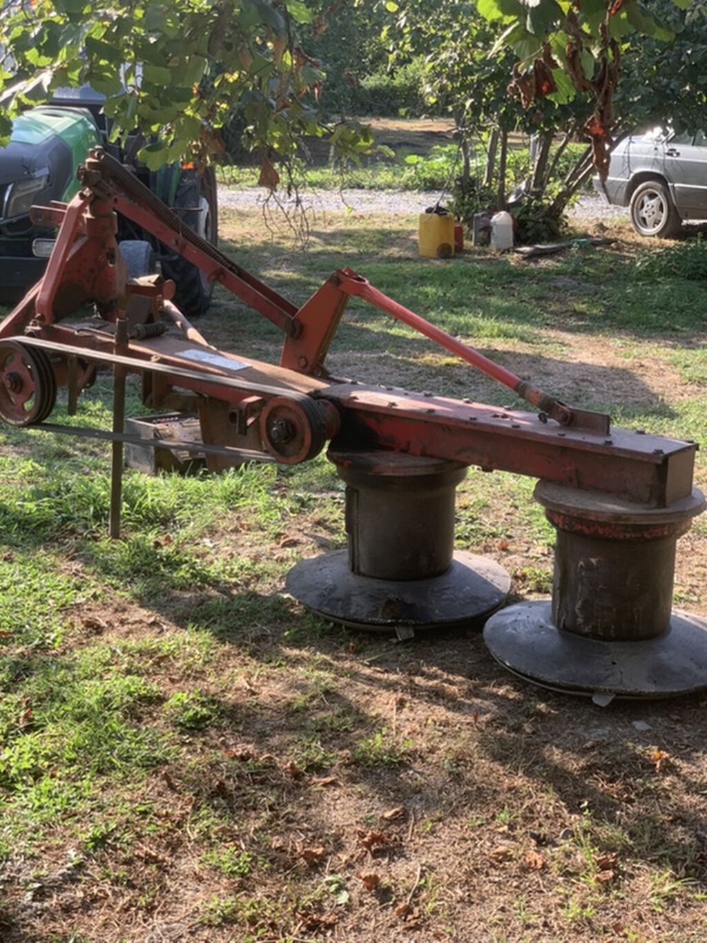 Traktora qoşulan otbiçən aqreqat. Şəkillərdə iki diskli biçin 1.35-dik — Avto, Oğuz (2)