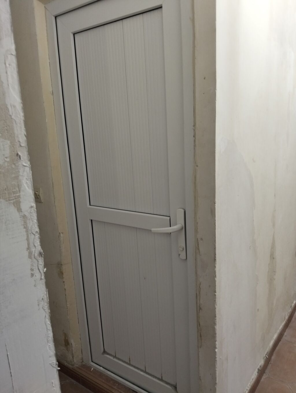 PVC tualet/hamam qapısı - Material: ağ rəngli PVC (plastik) profil — Mallar, Bakı (2)