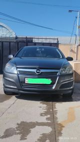 Opel Astra, 1.4 L, 2010 il, 269 000 km — Avtomobillər