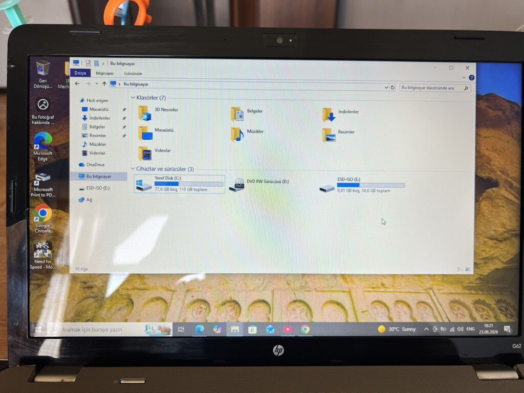 HP G62 noutbuk - Ekran: 15.6" HD (matris parlaq), yuxarıda inteqrə — HP, Bakı (5)