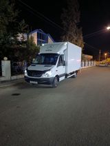 Mercedes-Benz markalı iri yükdaşıma furqonu təqdim olunur. Avtomobil — Авто
