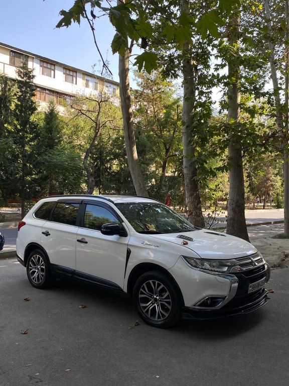Mitsubishi Outlander, 3.0 L, 2015 il, 180 000 km — Avtomobillər, Mingəçevir (2)