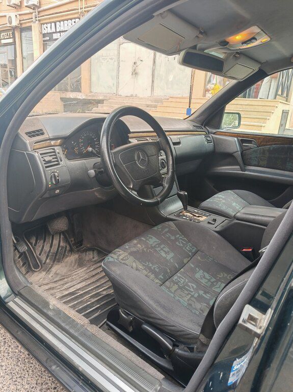 Mercedes E 240, 2.4 L, 1998 il, 300 000 km — Avtomobillər, Bakı (9)