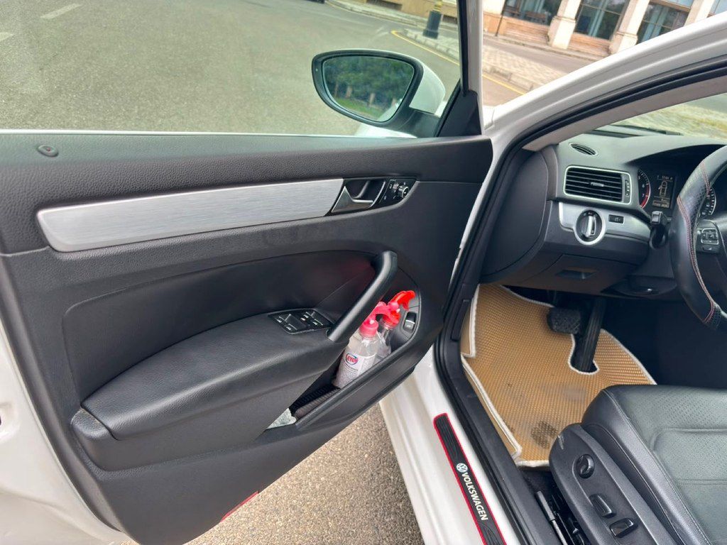 Volkswagen Passat, 2.5 L, 2012 il, 217 000 km — Avtomobillər, Ağdaş (12)