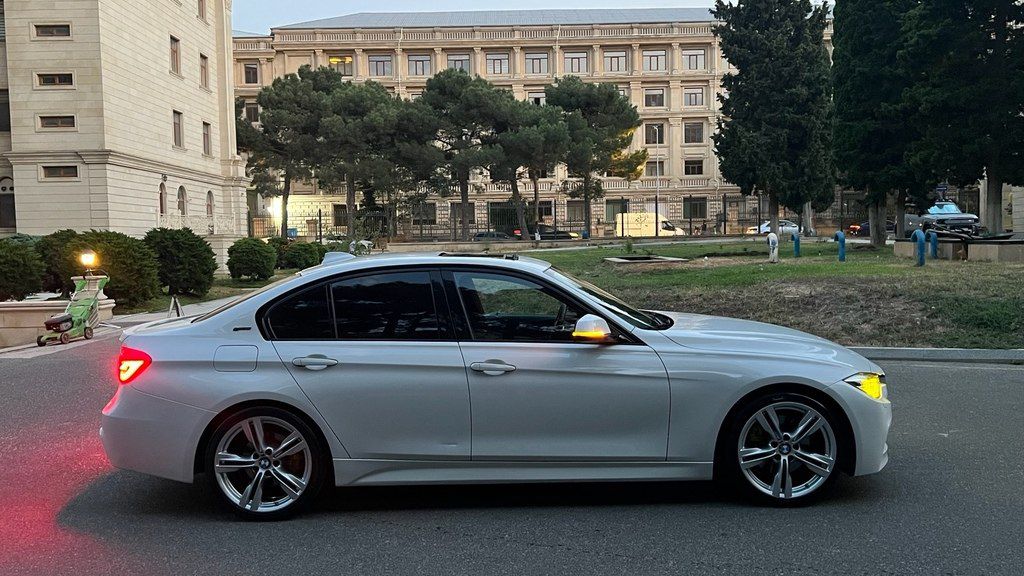 BMW 330, 2.0 L, 2018 il, 165 000 km — Avtomobillər, Bakı (5)