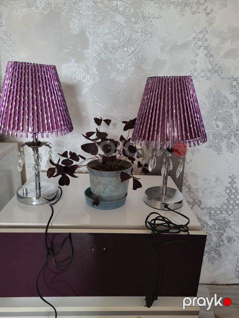Cüt masaüstü dekorativ lampa. Lampalar bənövşəyi rəngli, zolaqlı və — Bakı