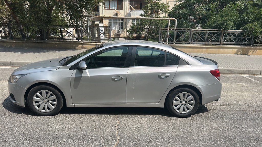 Chevrolet Cruze, 1.4 L, 2011 il, 325 000 km — Avtomobillər, Bakı (4)