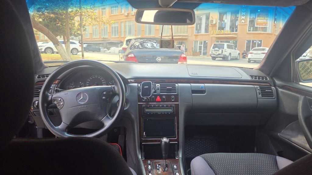 Mercedes E 240, 2.4 L, 1999 il, 413 000 km — Avtomobillər, Bakı (8)