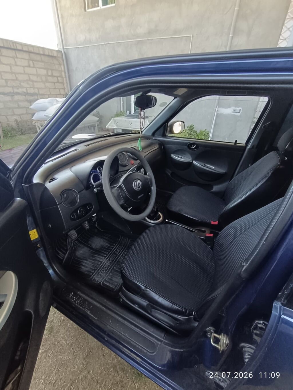 Lifan 320 kompakt hetçbek avtomobil. Tünd göy rəngli кузов, 5 qapılı — Avtomobillər, Kürdəmir (4)