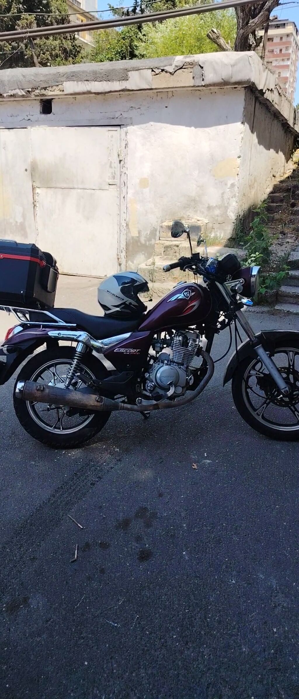 Kuryer işi və gündəlik istifadə üçün uyğun motosiklet. Şəkillərdə — Motosikletlər, Bakı (4)