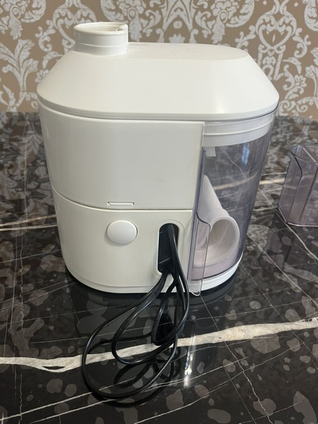 Braun şirəçəkən, 600 Watt gücə malik mətbəx cihazıdır. Meyvə və — Mətbəx texnikası, Gəncə (2)