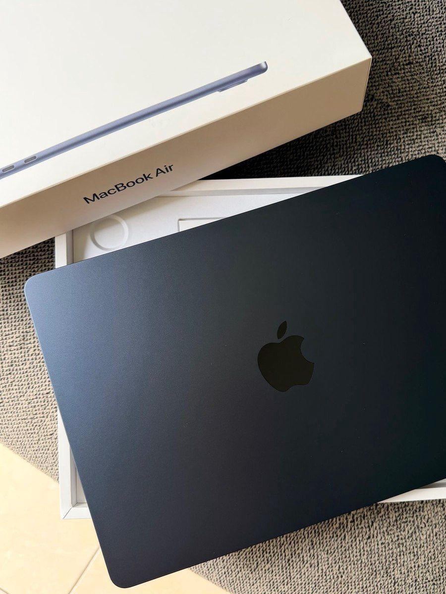 Macbook Air 15 M2 8/256 Midnight — Elektronika, Qəbələ (2)