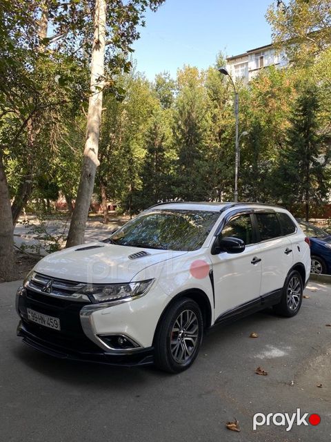 Mitsubishi Outlander, 3.0 L, 2015 il, 180 000 km