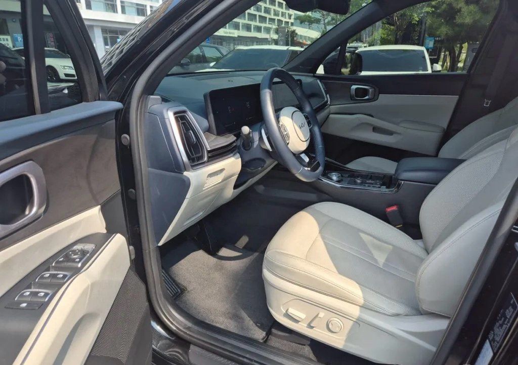 Kia Sorento, 1.6 L, 1 kWh, 2023 il, 96 180 km — Avtomobillər (3)