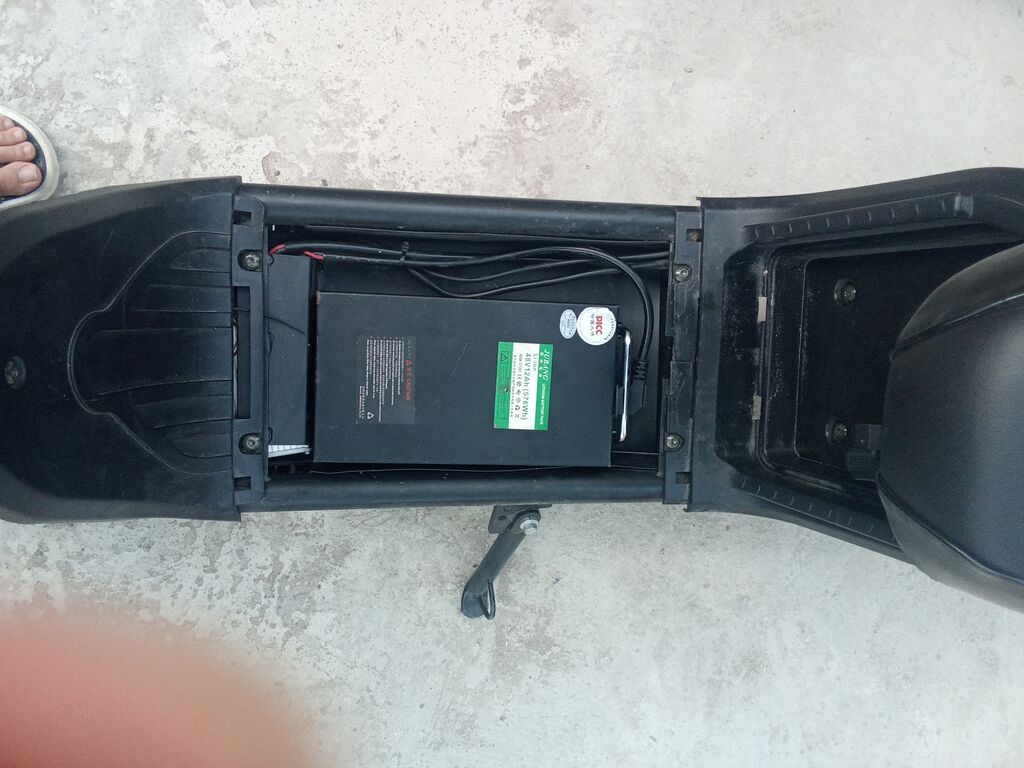 Elektrikli skuter satılır. Qara rəngli, oturacaqlı və kompakt dizayna — Avto, Bakı (8)
