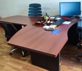 ✅Tecili Endirim edildi ofis masası stullar satilmir iki eded masa 190 — Офисная мебель