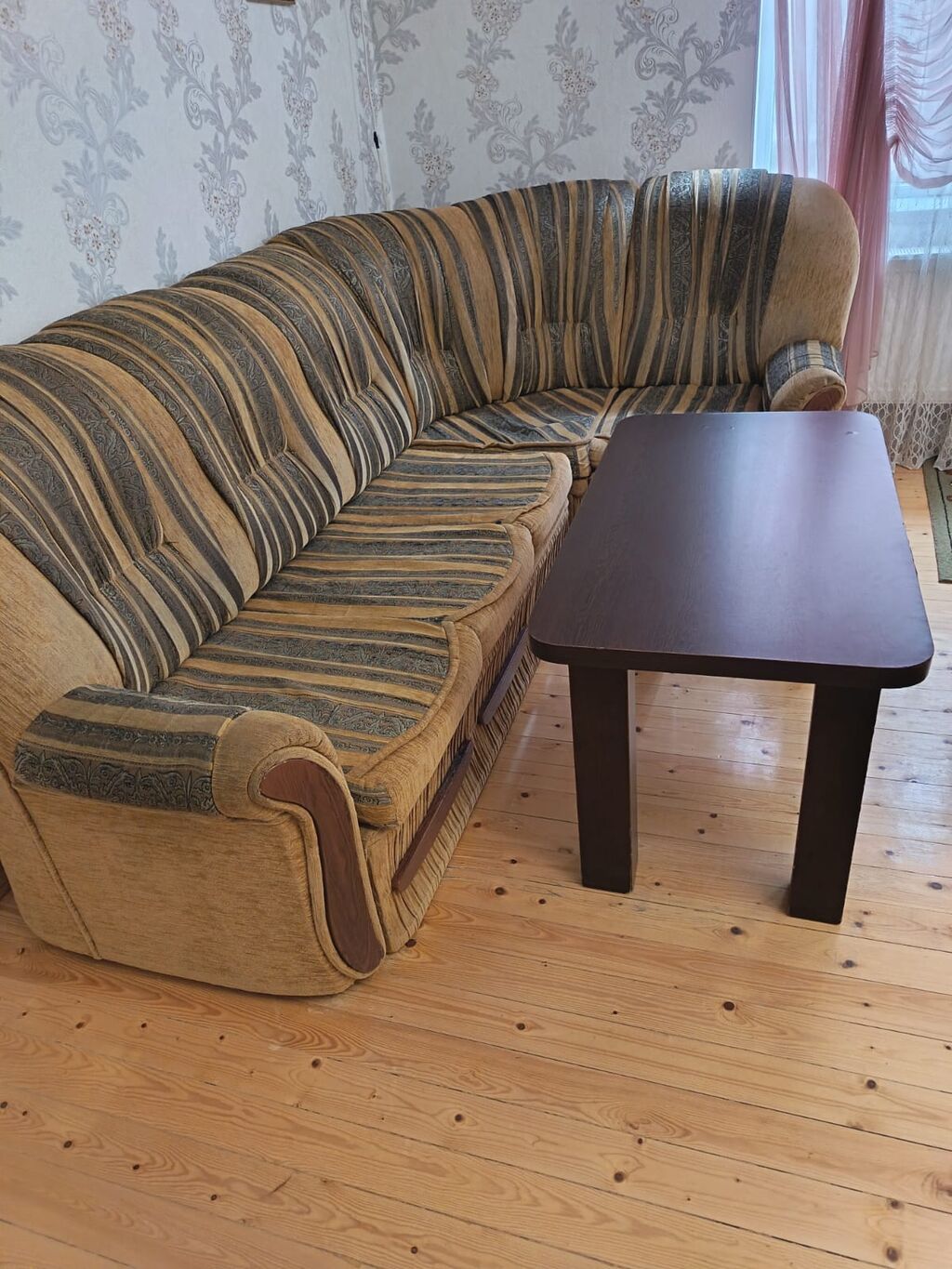 Qonaq otağı üçün künc divan və jurnal masası dəsti. İkisi birlikdə 100 — Mebel, Mehdiabad (2)