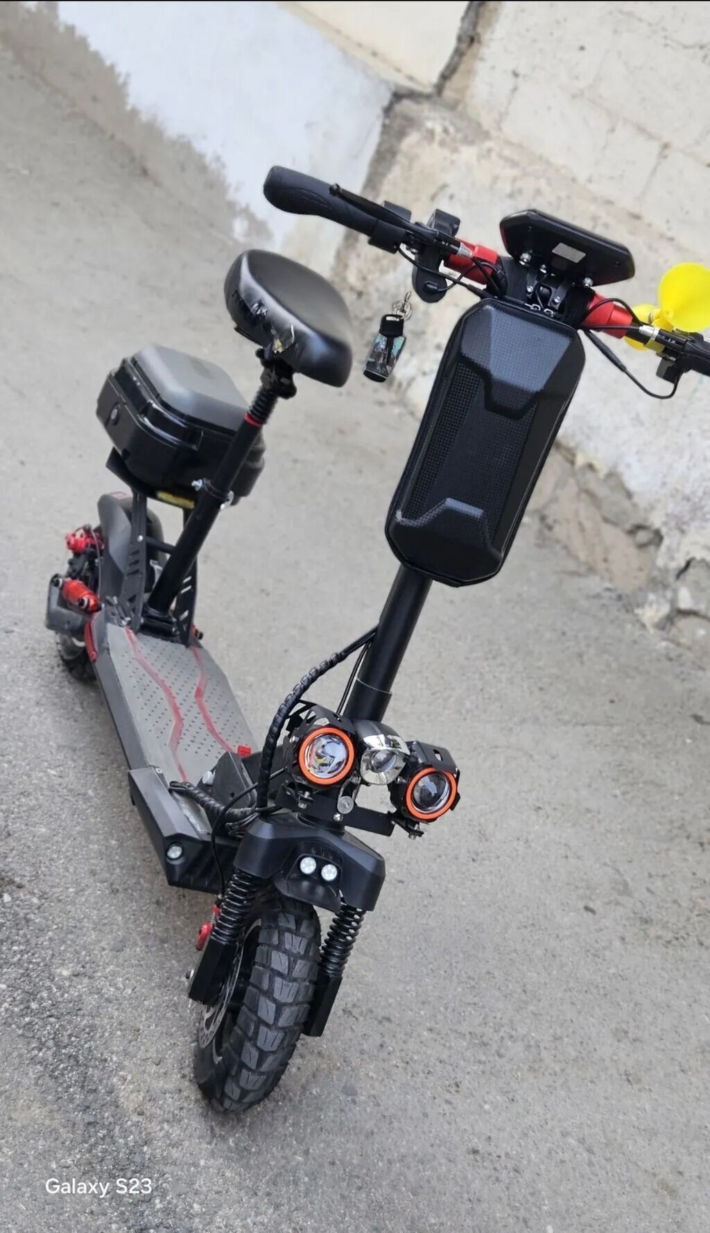 İşlənmiş Elektrik samokat 10", 501 - 750 Vt, > 45 km/s, Ünvandan götürmə, Ödənişli çatdırılma — Mallar, Bakı (2)