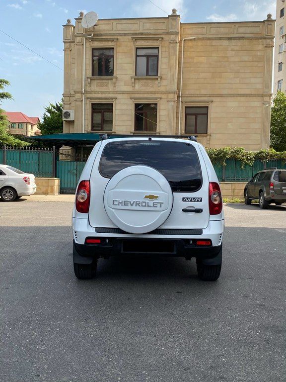 Chevrolet Niva, 1.7 L, 2017 il, 148 000 km — Avtomobillər, Bakı (5)