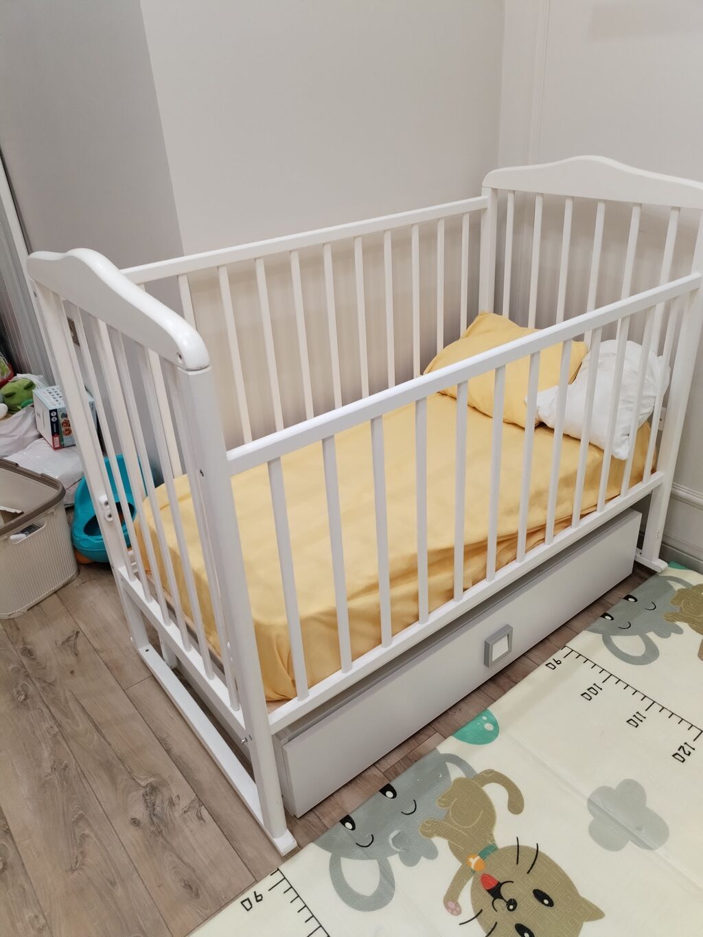 Oğlan və qız üçün, İşlənmiş, Dördbucaq, Beşik, Dəstsiz, Matras ilə, Yellənmə mexanizmi ilə — Mebel, Bakı (4)