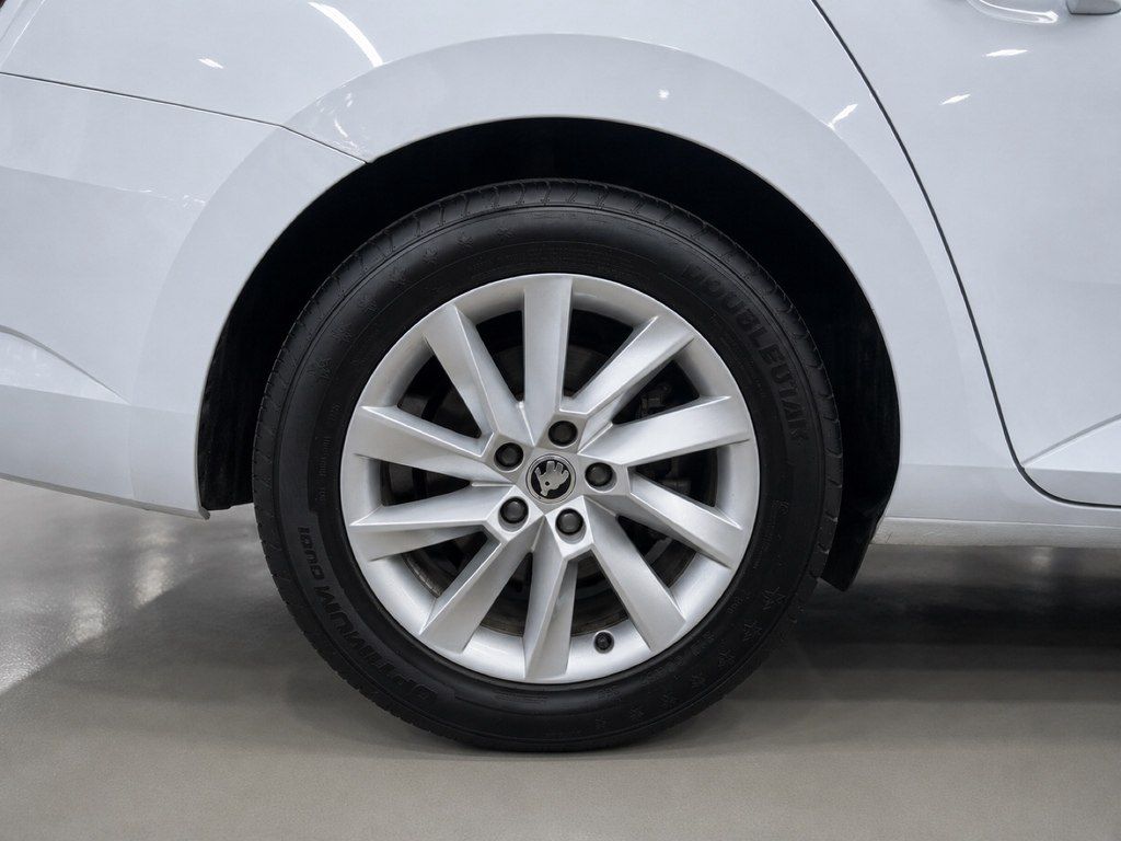 Skoda Superb, 1.8 L, 2019 il, 290 000 km — Avtomobillər, Bakı (3)