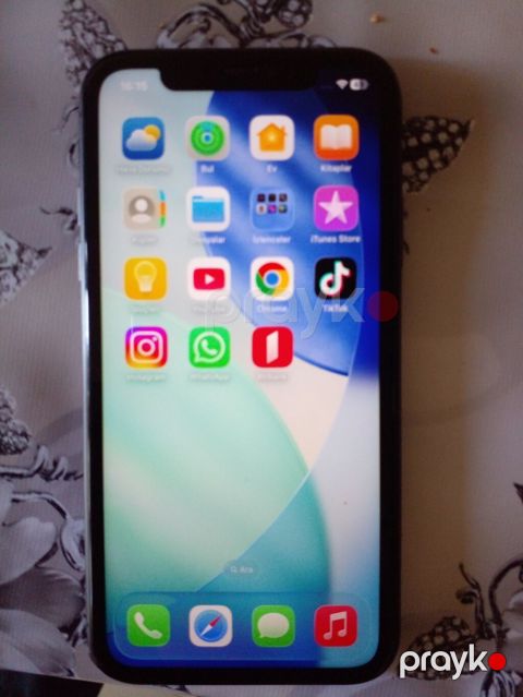 IPhone 11, 128 GB, Qara, Qırıq