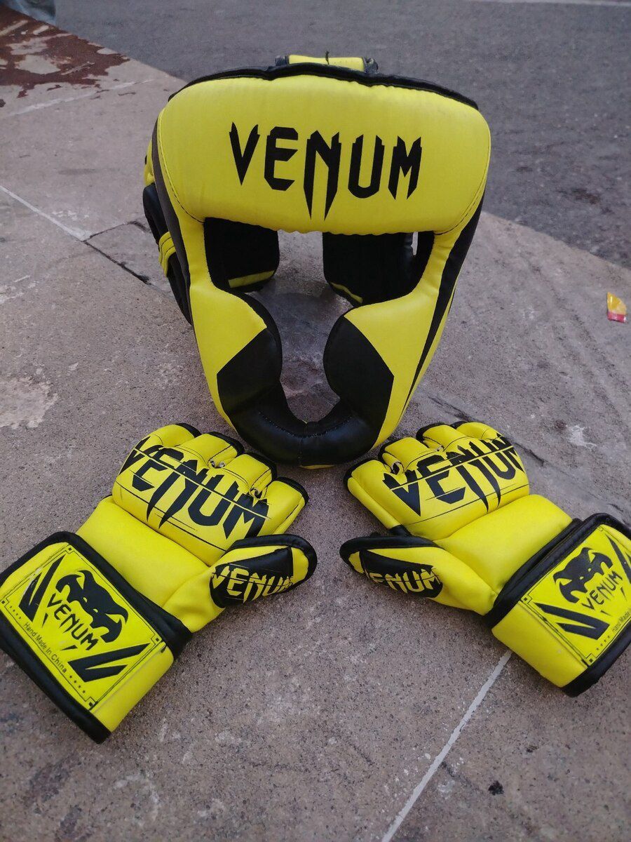 Venum əlcək — Şəxsi əşyalar, Bakı (2)