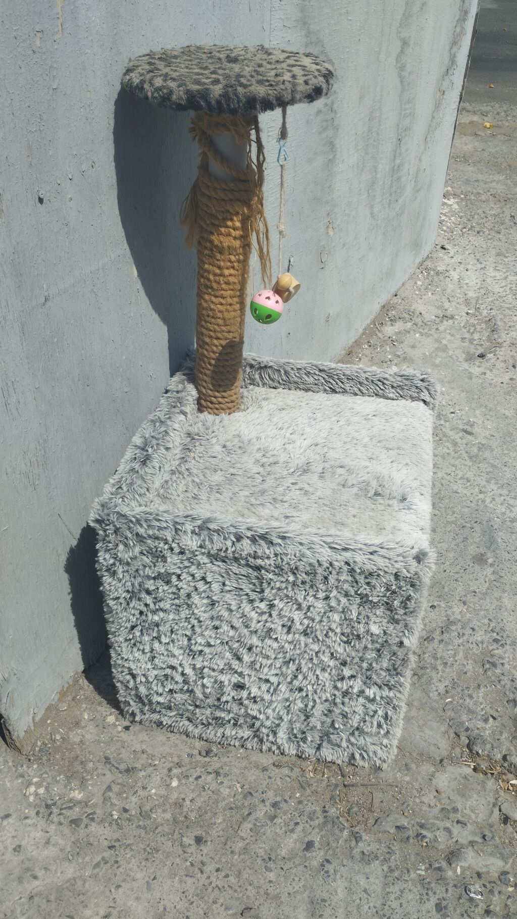 Pişiklər üçün çoxfunksiyalı ev və dırmaşma dirəyi. Boz rəngli, yumşaq — Heyvanlar, Bakı (3)