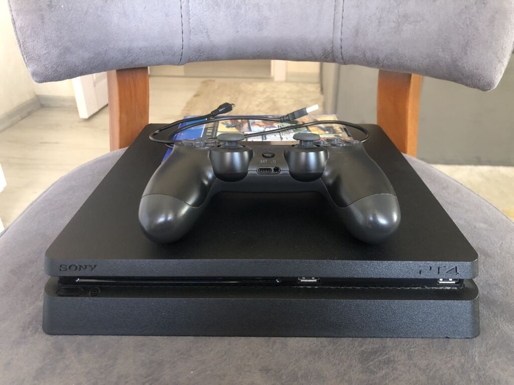 Salam Allah Alanada, Satanada Xeyr versin🤲🏻 İdeal vezyetde Ps4 Slim 1 — Elektronika, Bakı (2)