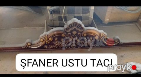 Şfaner üstü tacı. Dekorativ oyma naxışlarla işlənmiş klassik üslublu