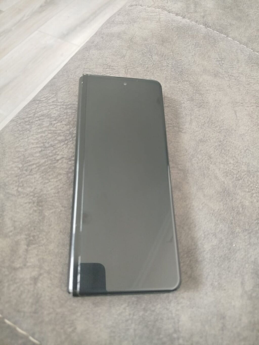 Salam Samsung Z Fold 3 qatlanan telefon satılır. sadəcə iç ekranı — Elektronika, Bakı